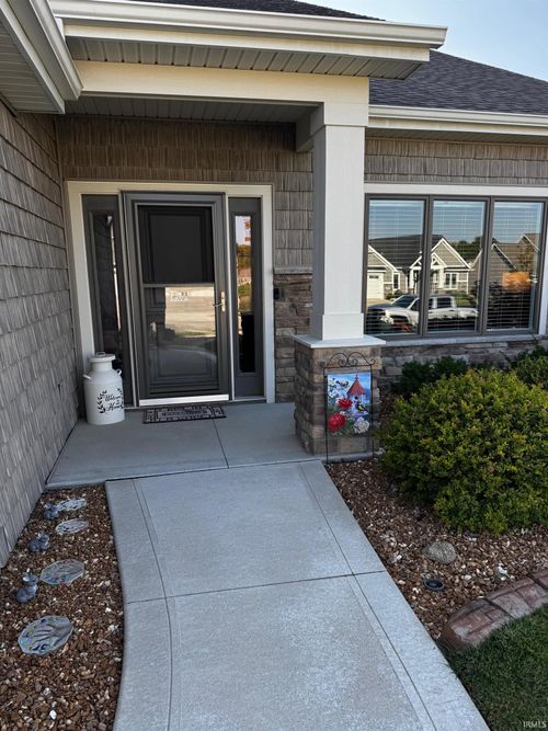 6271 Buckners Pass, Fort Wayne, IN, 46818-8663 | Card Image