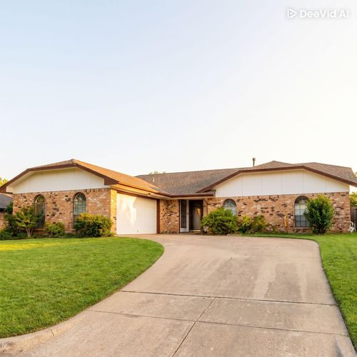 4715 Ridgeline Dr, Arlington, TX, 76017-1110 | Card Image