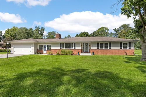 1400 E Knoll Dr, Robins, IA, 52328-9779 | Card Image