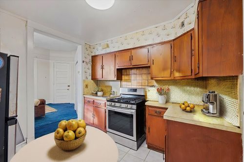 257 S 2nd Ave, Mount Vernon, NY, 10550-3942 | Card Image