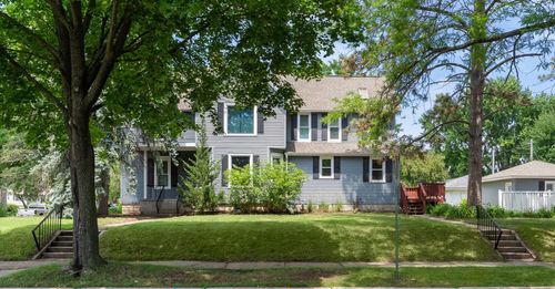 2005 State St, La Crosse, WI, 54601-3735 | Card Image