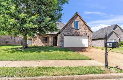 380 Vaiden Ridge Dr N, Hernando, MS, 38632-6020 | Card Image
