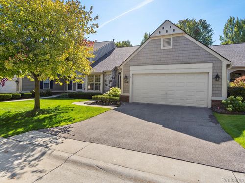 718 Upper Scotsborough Way, Bloomfield Hills, MI, 48304-3826 | Card Image