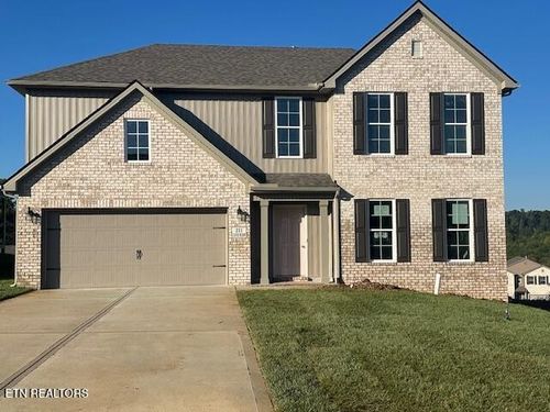 211 Clover Meadow Ln, Maryville, TN, 37801-9546 | Card Image