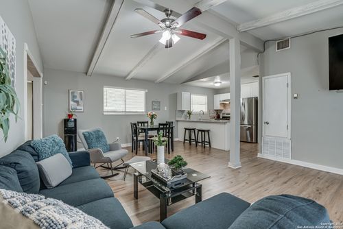 5011 Village Lawn, San Antonio, TX, 78218-3838 | Card Image