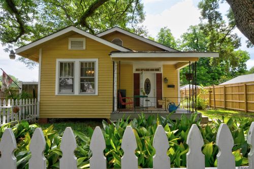 133 Saint Rose Ave, Baton Rouge, LA, 70806-3670 | Card Image