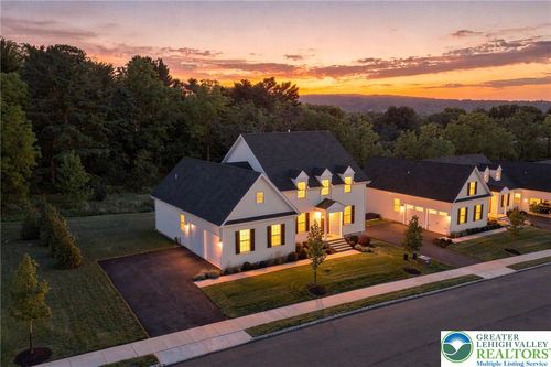 4421 Stonebridge Dr, Bethlehem, PA, 18015-8713 | Card Image