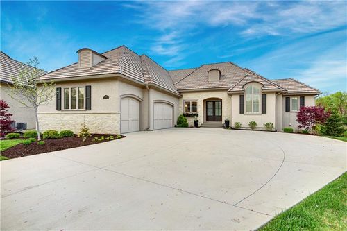 2144 W 89th Ter, Leawood, KS, 66206-1949 | Card Image