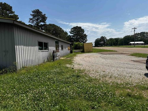 2645 Us Highway 64, Crump, TN, 38327-3405 | Card Image