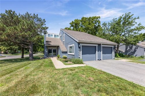 8058 Colony Ln, Lenexa, KS, 66215-2717 | Card Image