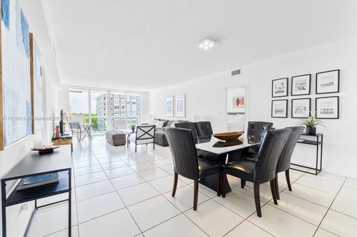 apt-521-5601 Collins Ave, Miami Beach, FL, 33140-2444 | Card Image