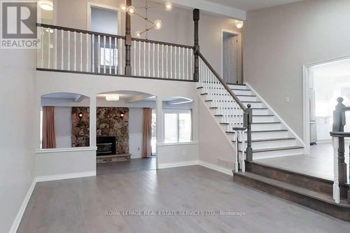141 Castle Cres, Oakville, ON, L6J5H4 | Card Image