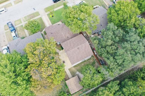 1224 Marion Ave, Fort Worth, TX, 76104-6618 | Card Image