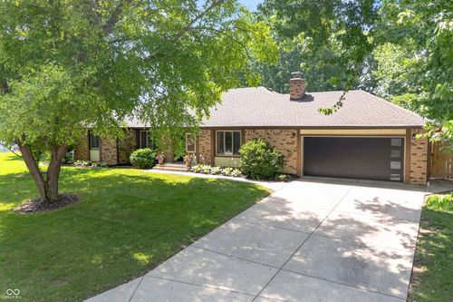 3986 Creekwood Dr, Greenwood, IN, 46142-7417 | Card Image