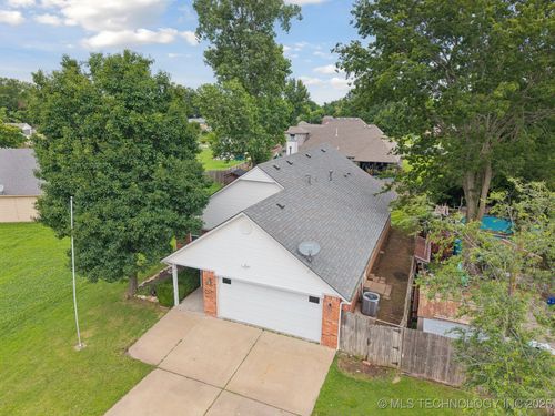 21411 E 36th St S, Broken Arrow, OK, 74014-1212 | Card Image