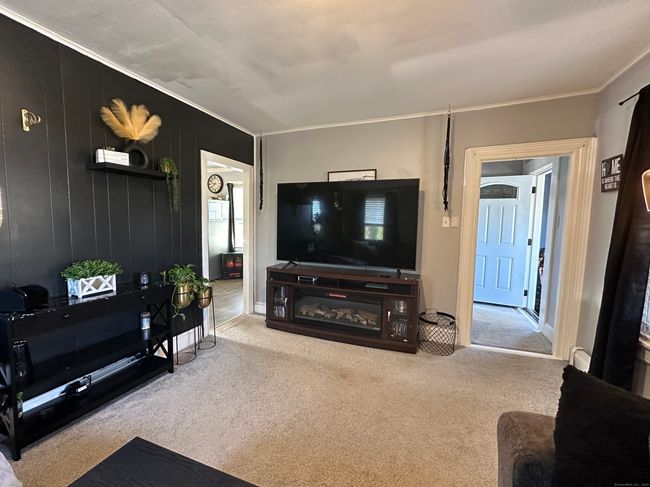 27 High St, House other with 4 bedrooms, 2 bathrooms and null parking in Moosup CT | Image 8