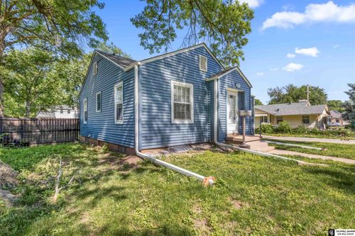 1015 N 13th St, Beatrice, NE, 68310-2426 | Card Image