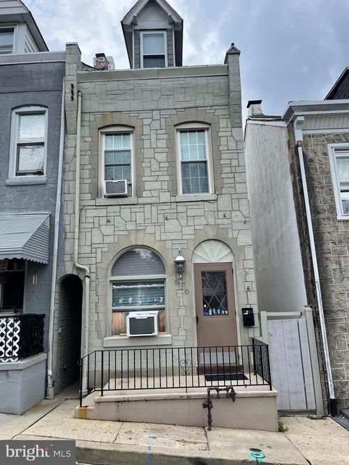 520 S 17 1/2 St, READING, PA, 19606-2602 | Card Image