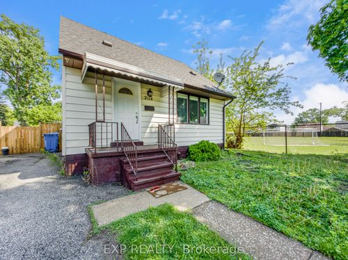 2114 Girardot Street, Windsor, ON, N9B1R2 | Card Image