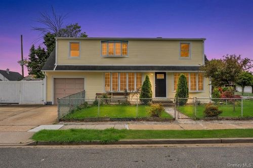 163 Miller Rd, Hicksville, NY, 11801-1845 | Card Image