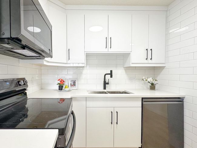 204 - 3970 Carrigan Crt, Condo with 2 bedrooms, 2 bathrooms and 1 parking in Burnaby BC | Image 12