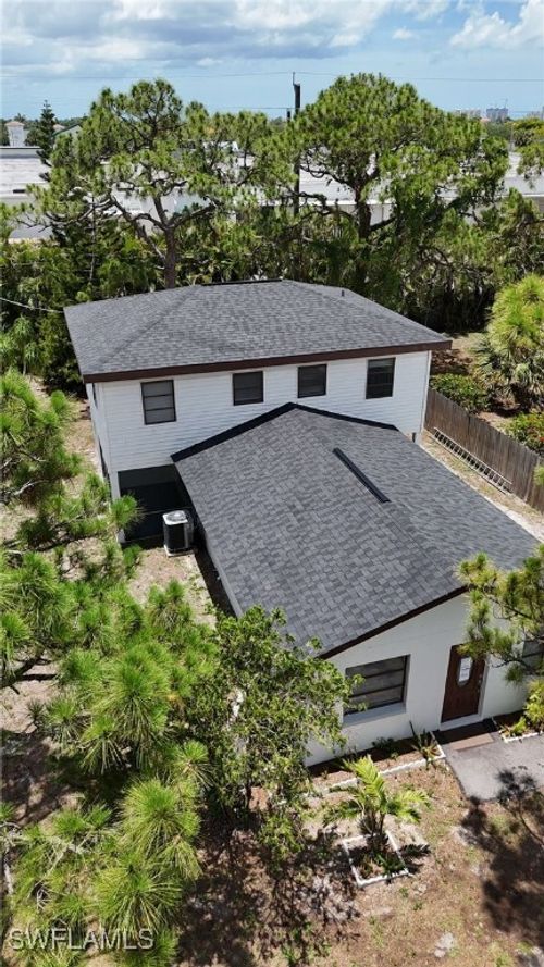 9025 Somerset Ln, BONITA SPRINGS, FL, 34135-3529 | Card Image