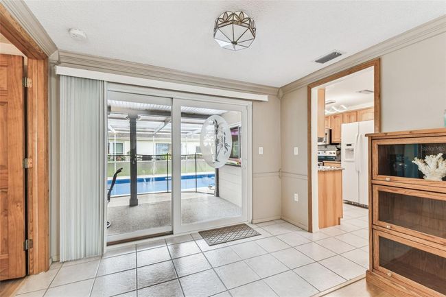 12101 Meadowbrook Ln, House other with 3 bedrooms, 2 bathrooms and null parking in Bayonet Point FL | Image 9