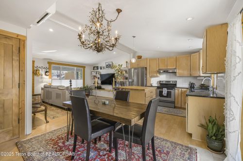 30 Stormy Cir, Jackson, WY, 83001-8672 | Card Image