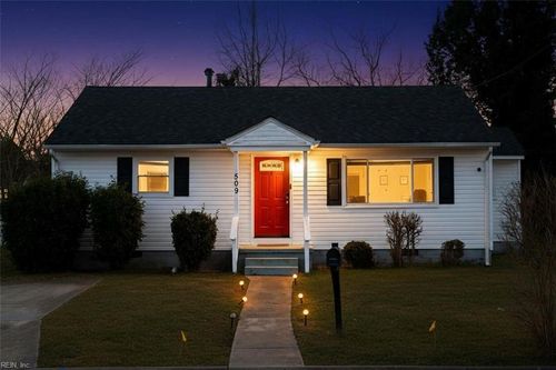 509 Truman Cir, Portsmouth, VA, 23701-4130 | Card Image