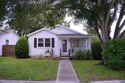 1401 34th Ave N, ST PETERSBURG, FL, 33704-1846 | Card Image