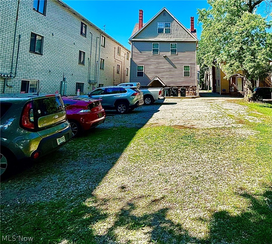 Residential Income in Akron 3