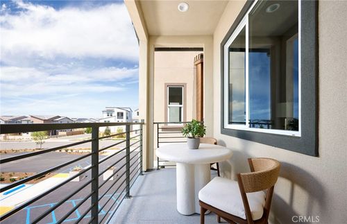 648 Gadwall, Irvine, CA, 92618-5931 | Card Image