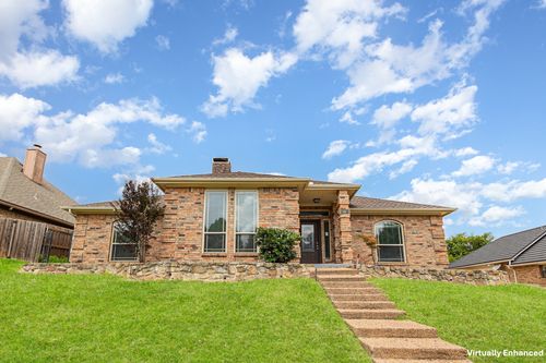 3233 David Dr, Hurst, TX, 76054-2040 | Card Image
