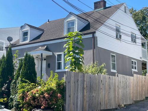 28 Anderson St, Stamford, CT, 06902-2233 | Card Image