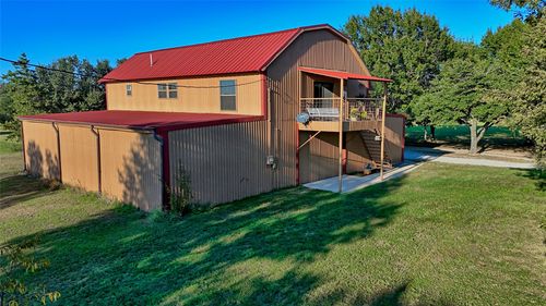 712 E Front St, Sunset, TX, 76270-7133 | Card Image