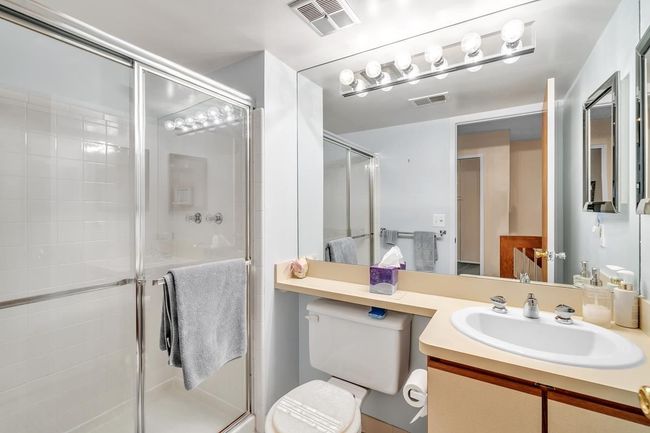 Bathroom | Image 12
