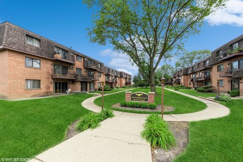 apt-2a-909 S Mckinley Ave, Arlington Heights, IL, 60005-2833 | Card Image