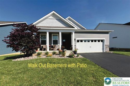 8035 Keystone Dr, Breinigsville, PA, 18031-8716 | Card Image