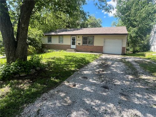 6010 E 149th St, Grandview, MO, 64030-4318 | Card Image