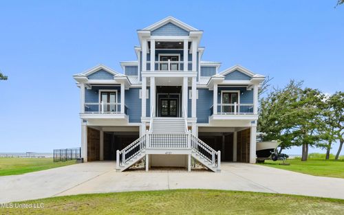 4727 E Belle Fontaine Dr, Ocean Springs, MS, 39564-9051 | Card Image