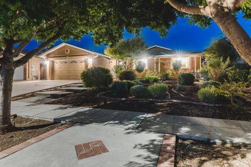 864 Midvale Ln, San Jose, CA, 95136-1521 | Card Image