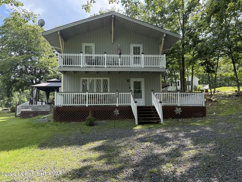 177 Purple Martin Dr, Bushkill, PA, 18324-8486 | Card Image