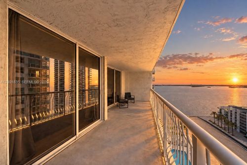 1907-1200 Brickell Bay Dr, Miami, FL, 33131-3261 | Card Image