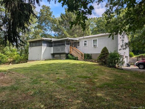 25 Church St, Wallkill, NY, 12589-4704 | Card Image