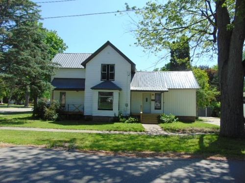 105 Gwinner St, Ithaca, MI, 48847-1513 | Card Image