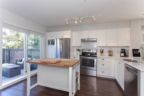 94-20875 80 Ave, Langley, BC, V2Y0B2 | Card Image