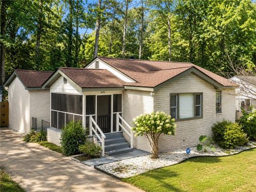 2494 Baker Rd Nw, Atlanta, GA, 30318-6171 | Card Image