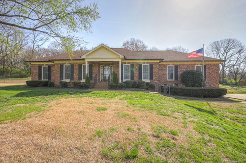612 Cloverbrook Ln, Franklin, TN, 37067-5818 | Card Image