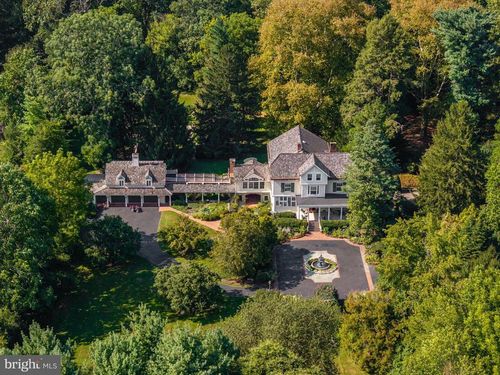 1069 Heartsease Dr, West Chester, PA, 19382-8155 | Card Image