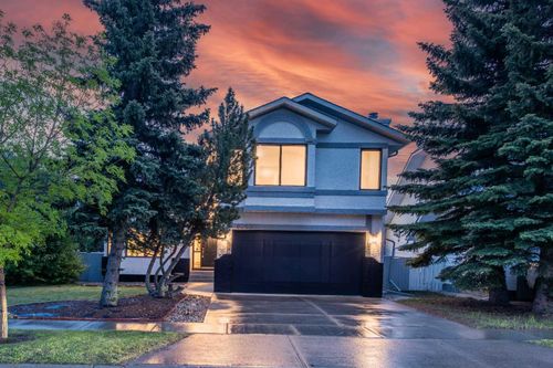 8266 Edgebrook Dr Nw, Calgary, AB, T3A4N1 | Card Image